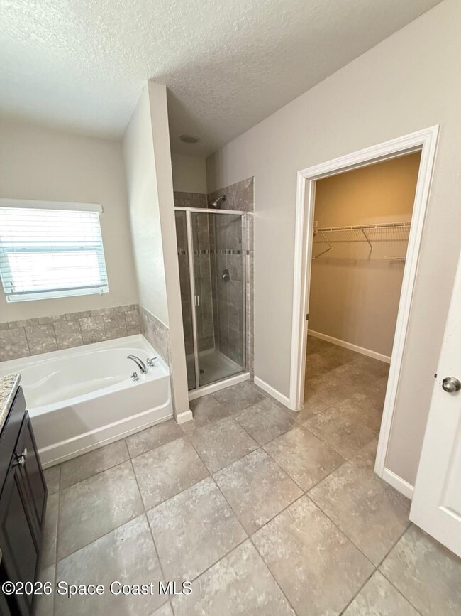 Building Photo - 3960 Harvest Cir