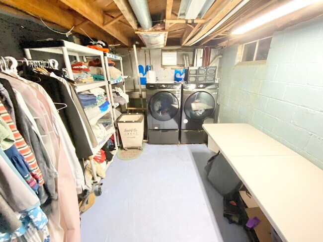 Building Photo - 4 Bedroom Home in South Burlington VT Avai...