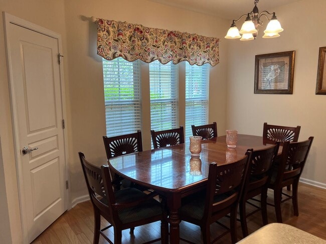 Building Photo - Spacious Sun City Home on Cul-De-Sac with Flexible terms