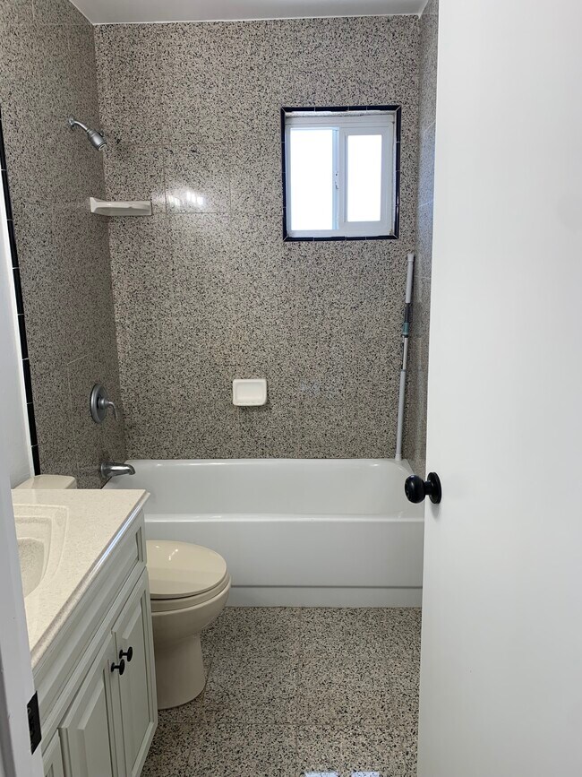 Building Photo - 3310 Fasman Dr