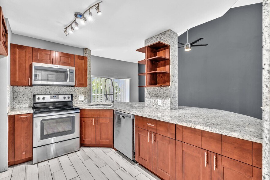 Building Photo - 3417 NW 44th St