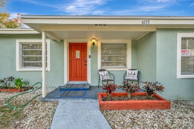 Building Photo - 4213 E Yukon St