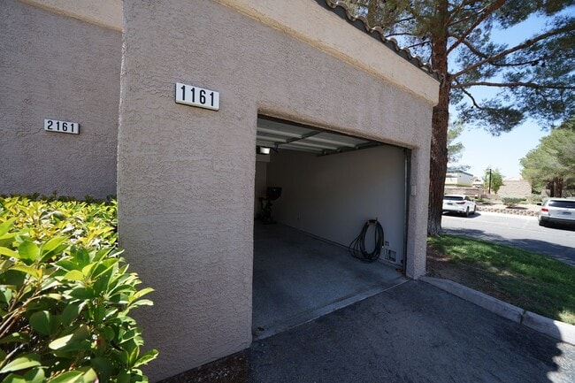 Building Photo - 5250 S Rainbow Blvd