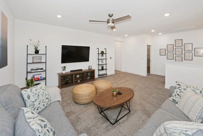 Building Photo - Exquisite 3/2.5 + Inlaw Quarters!  ELK GRO...