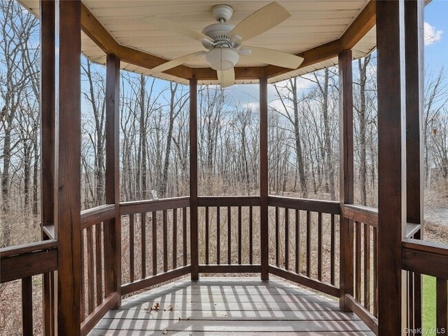 Building Photo - 10 Vernon Dr