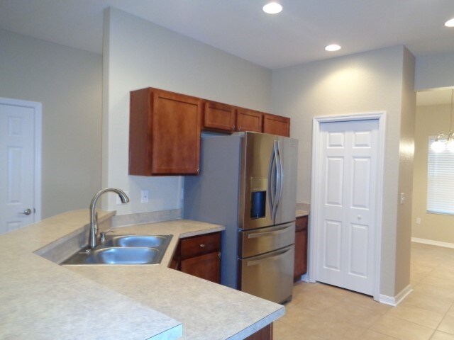 Building Photo - 5745 Woodruff Way
