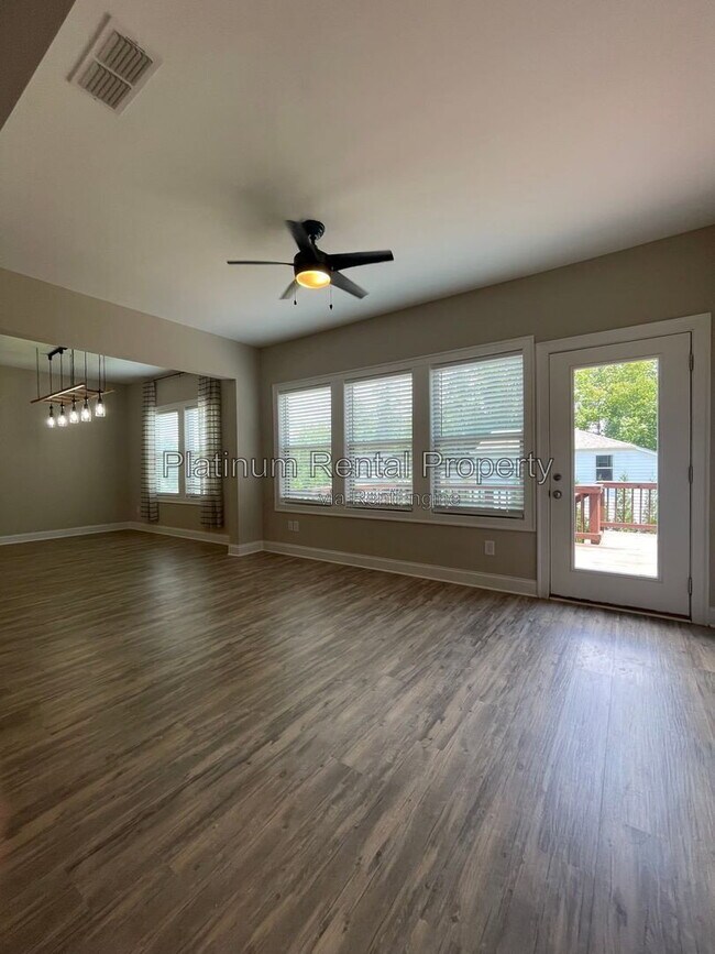 Building Photo - 3215 Summerpoint Crossing