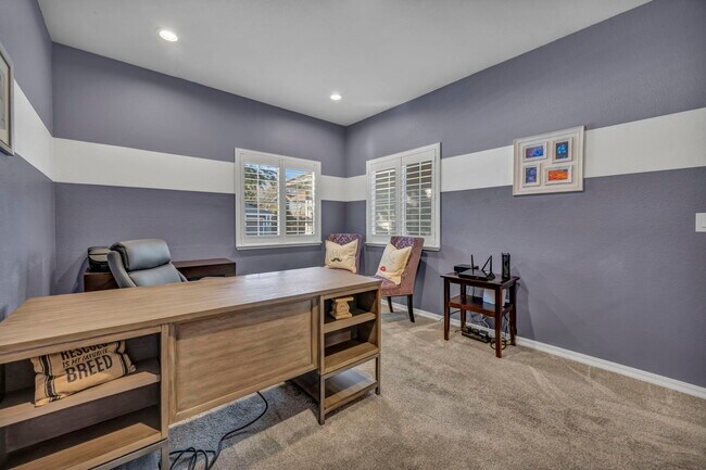 Building Photo - 6500 Brookview Cir
