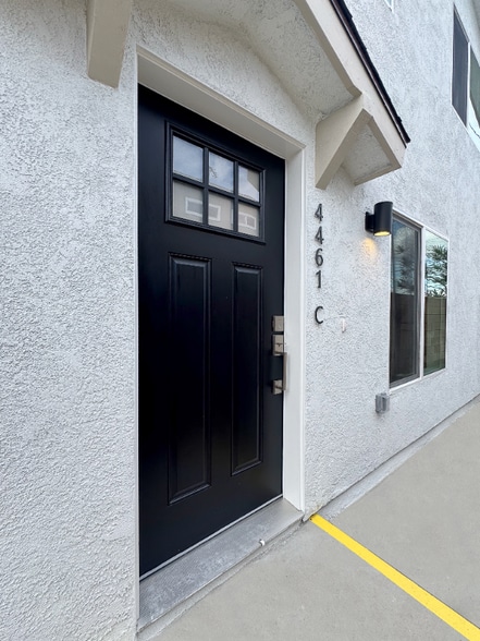 Building Photo - 4461 Farquhar Ave