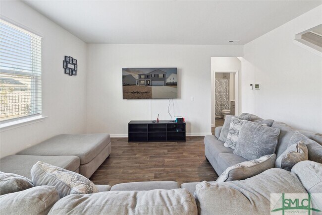 Building Photo - 352 Wedge Cir