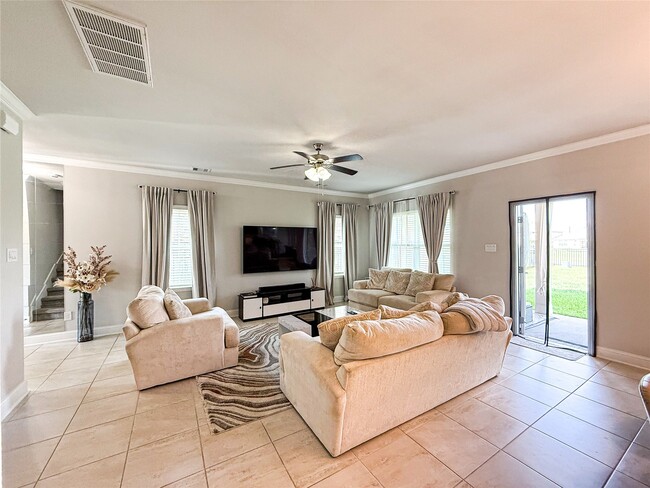 Building Photo - 449 Aurora Creek Ln