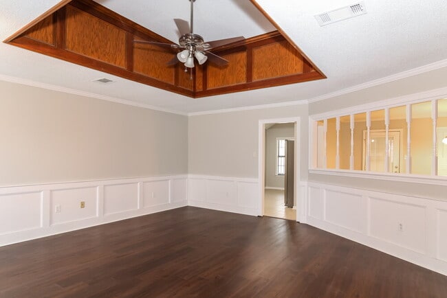 Building Photo - 7159 Eastover Blvd