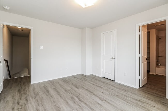 Building Photo - 21650 Mamba Wy