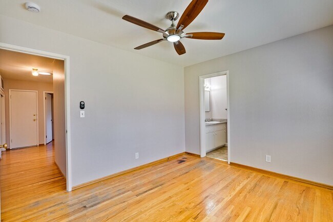 Building Photo - Welcome Home to Beautiful Cambrian Park Ne...