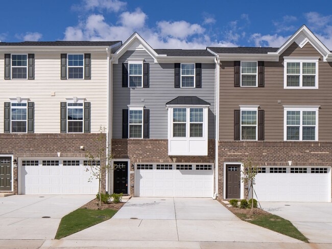 Primary Photo - Creekside Commons Townhome- Available Augu...