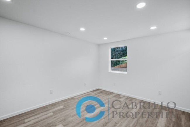 Building Photo - 2527 Tuberose St