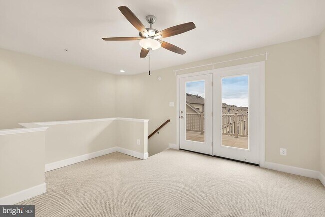 Building Photo - 4707 Van Buren St