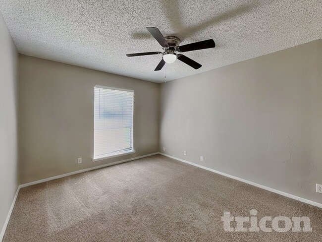 Building Photo - 4909 Tiffany Ln