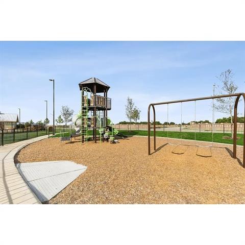 Building Photo - 2417 Spring Side Dr