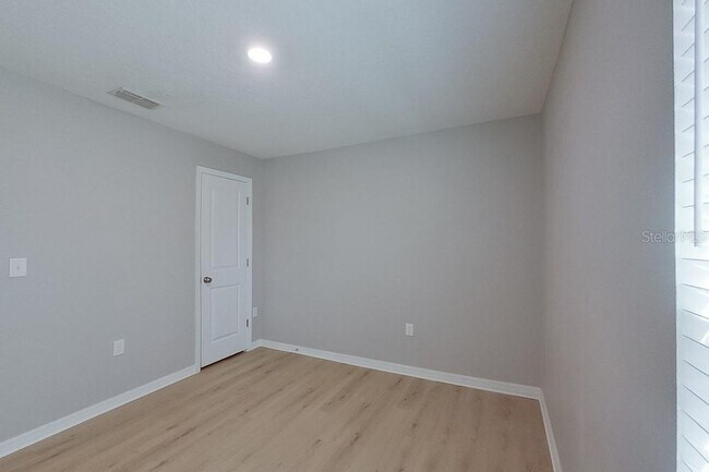 Building Photo - 2799 W Sheila Dr