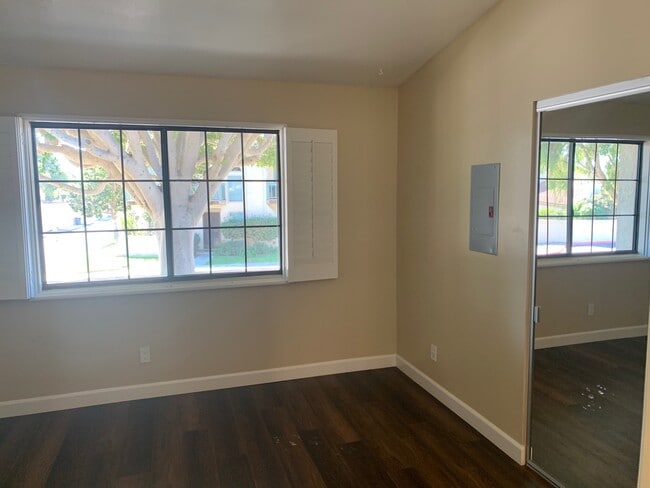 Second bedroom - 6922 Pear Tree Dr