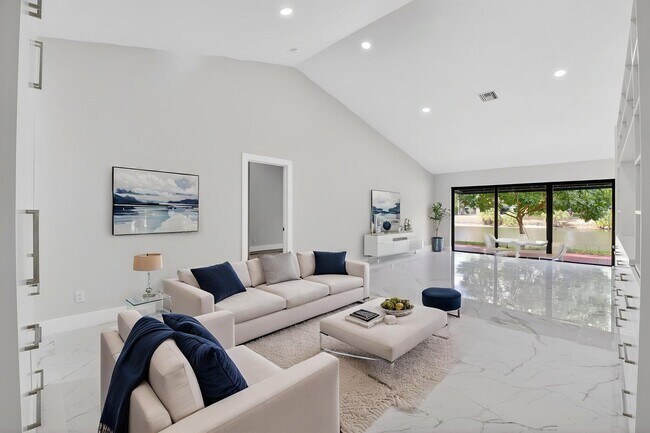 Building Photo - 6545 Las Flores Dr