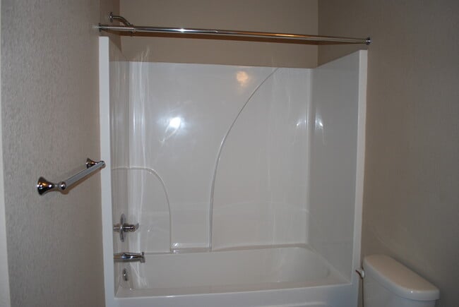 Building Photo - 1512 Dakota Ter