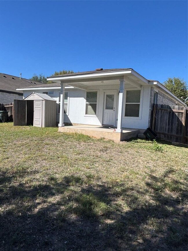 Building Photo - 127 Salado Dr