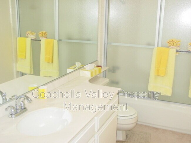 Building Photo - 1800 Paseo Racqueta