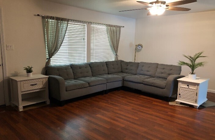 Livingroom - 8860 La Riviera Dr