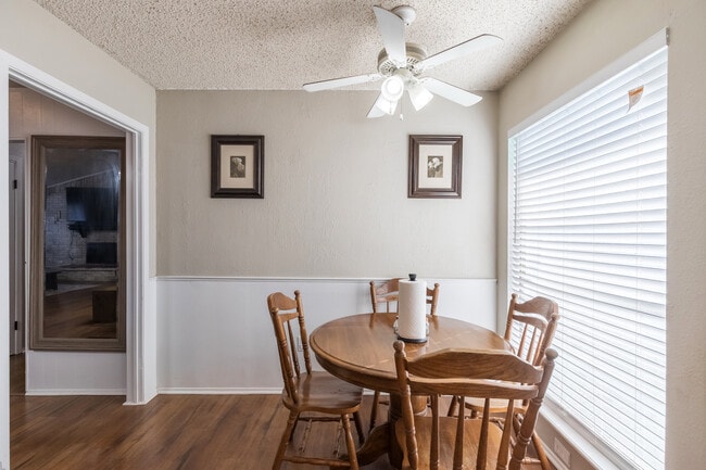 Building Photo - 5701 Quail Run St