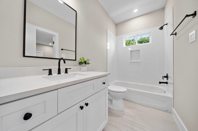 Building Photo - 11 Wellford St