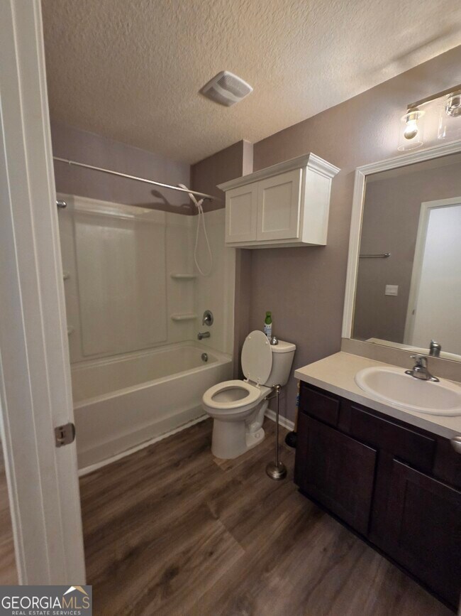 Building Photo - 152 Ashwood Cir