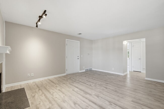 Building Photo - 29656 Buffalo Park Rd