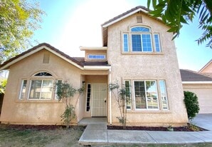 Building Photo - 3125 Campus Dr