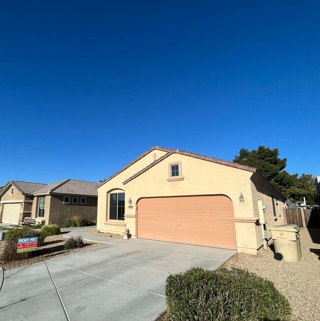 Building Photo - 3 Bedroom Home in the Beacon Heights Commu...
