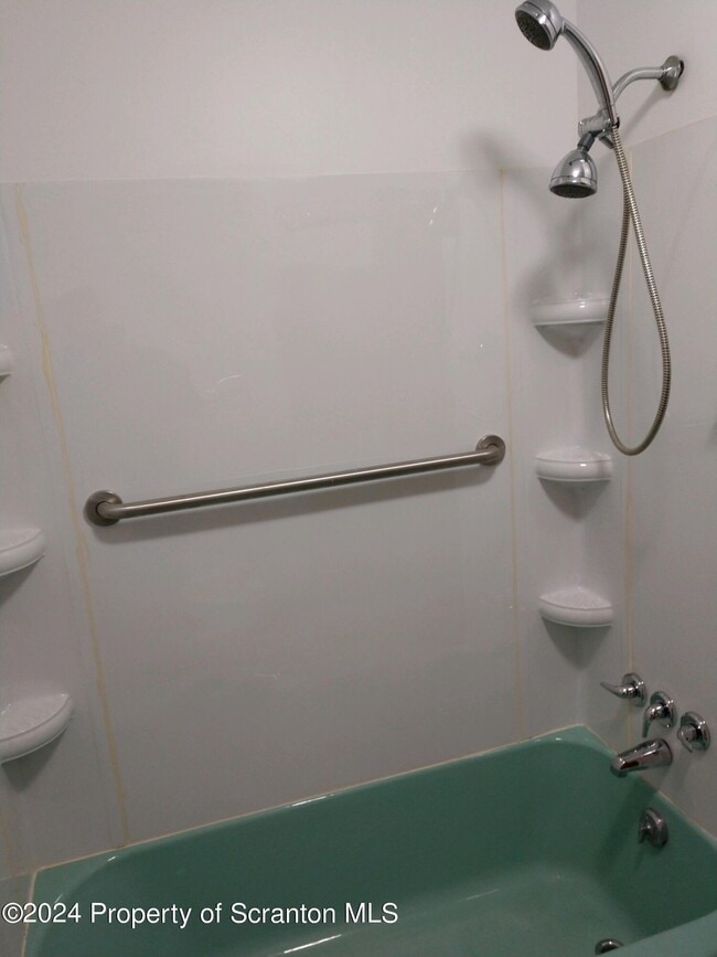 Building Photo - 1357 N Main Ave