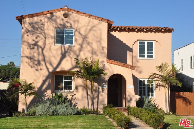 Primary Photo - 1611 Ellsmere Ave