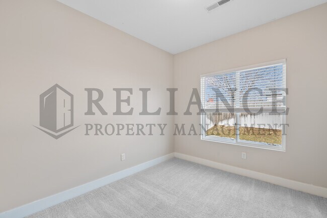 Building Photo - 212 W May St