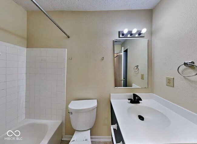 Building Photo - 14457 Orange Blossom Trail