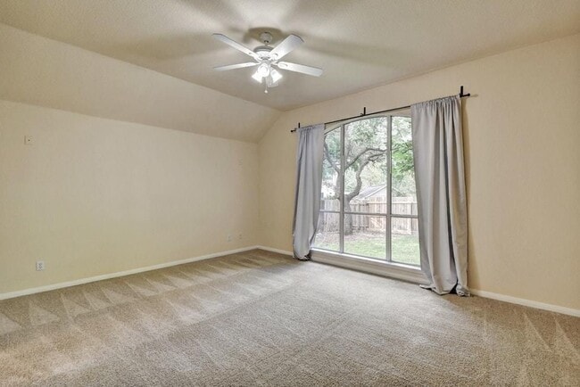 Building Photo - 1016 Savanna Ln