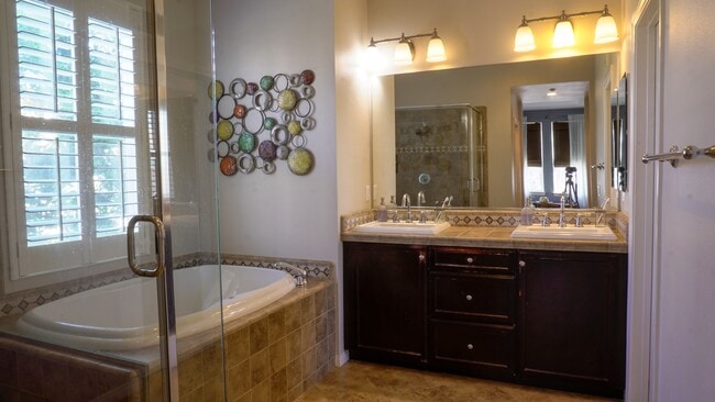 Building Photo - 77 Brownstone Way