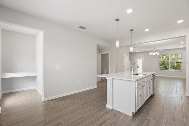 Building Photo - 1394 Mount Royal Dr