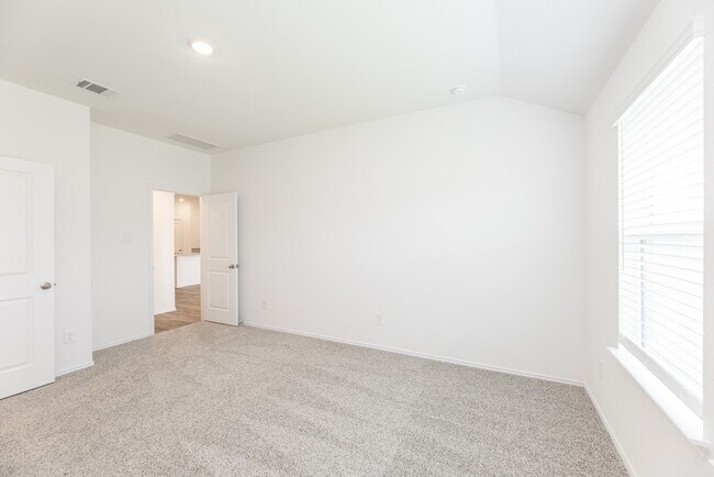 Building Photo - 31322 Harp Rdg