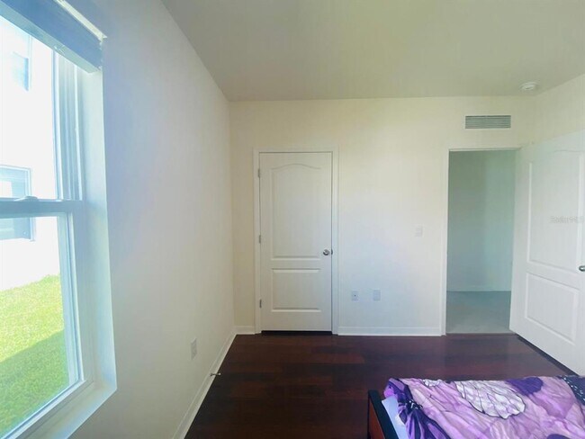 Building Photo - 2057 Twin Flower Ln