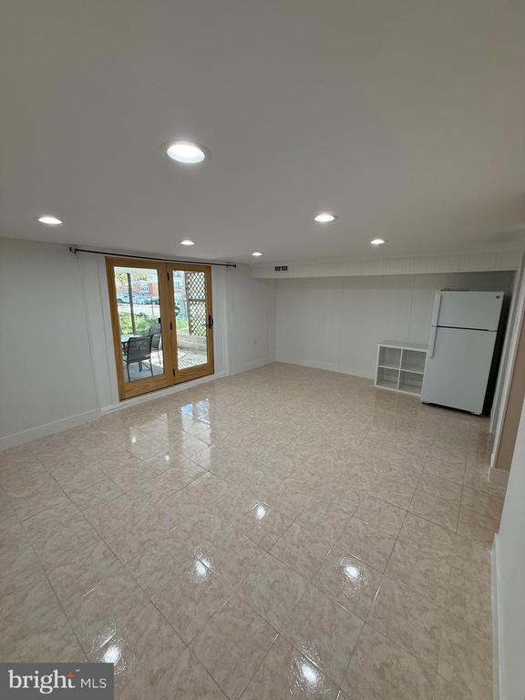 Building Photo - 413 Parlin Pl