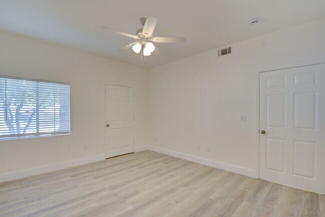 Building Photo - Completely updated and remodeled bottom-fl...