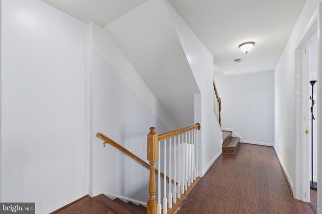 Building Photo - 2454 Curie Ct