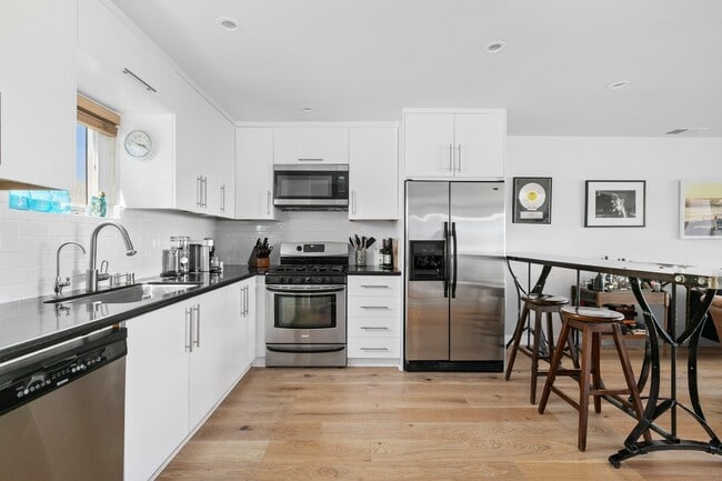 Building Photo - 28711 CA-1