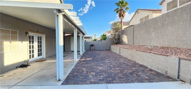 Building Photo - 3335 Commendation Dr